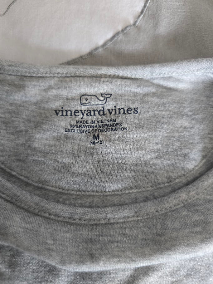 #131 Vineyard Vines long sleeve top with ruffle bottom sz M (10 - 12)