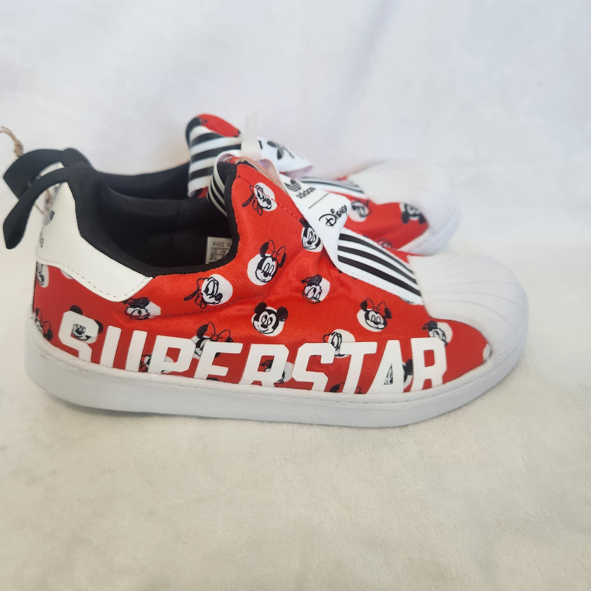 #167 NWT Adidas Superstar 360 X Disney Size 2.5 Minnie Mickey Mouse Slip On Sneakers