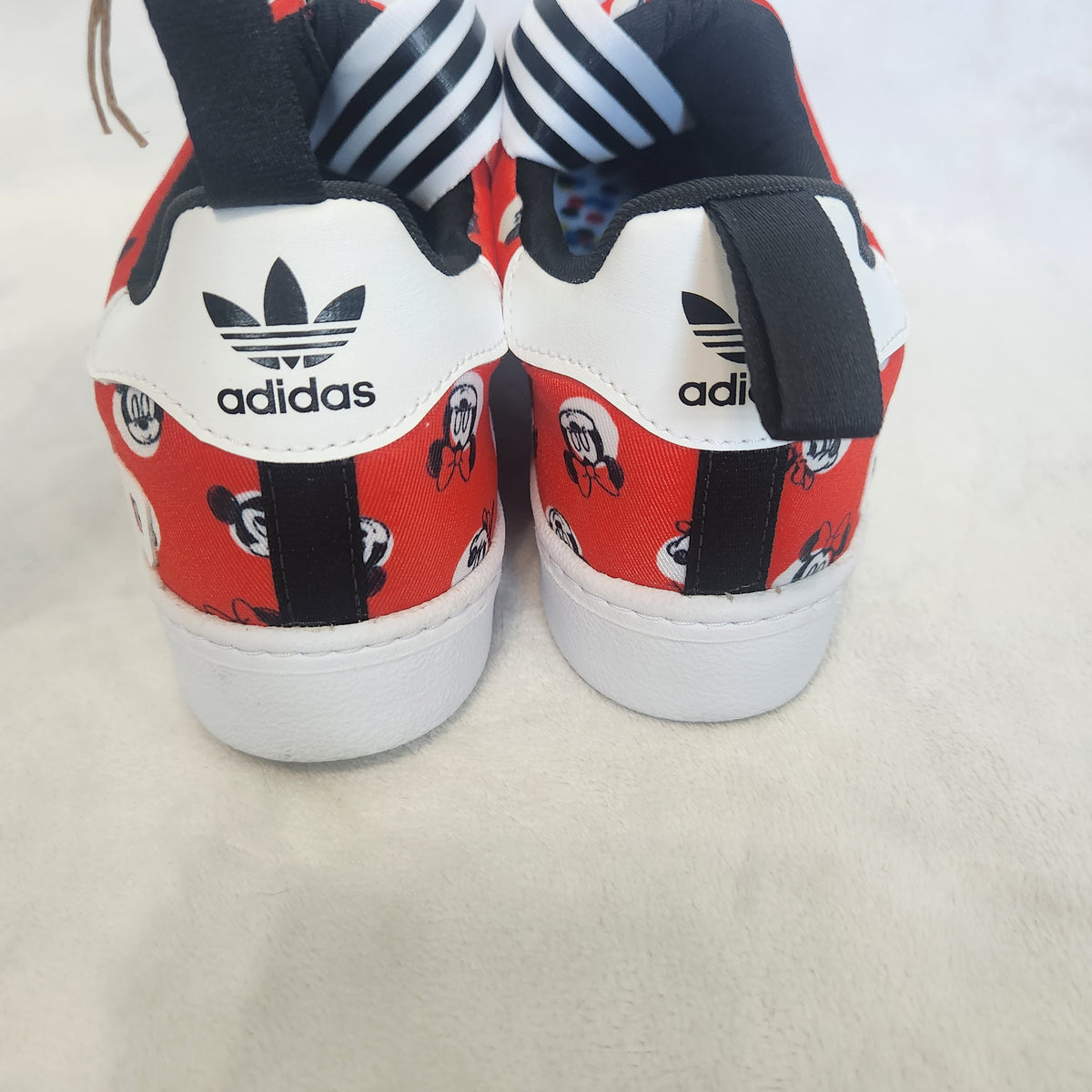 #167 NWT Adidas Superstar 360 X Disney Size 2.5 Minnie Mickey Mouse Slip On Sneakers