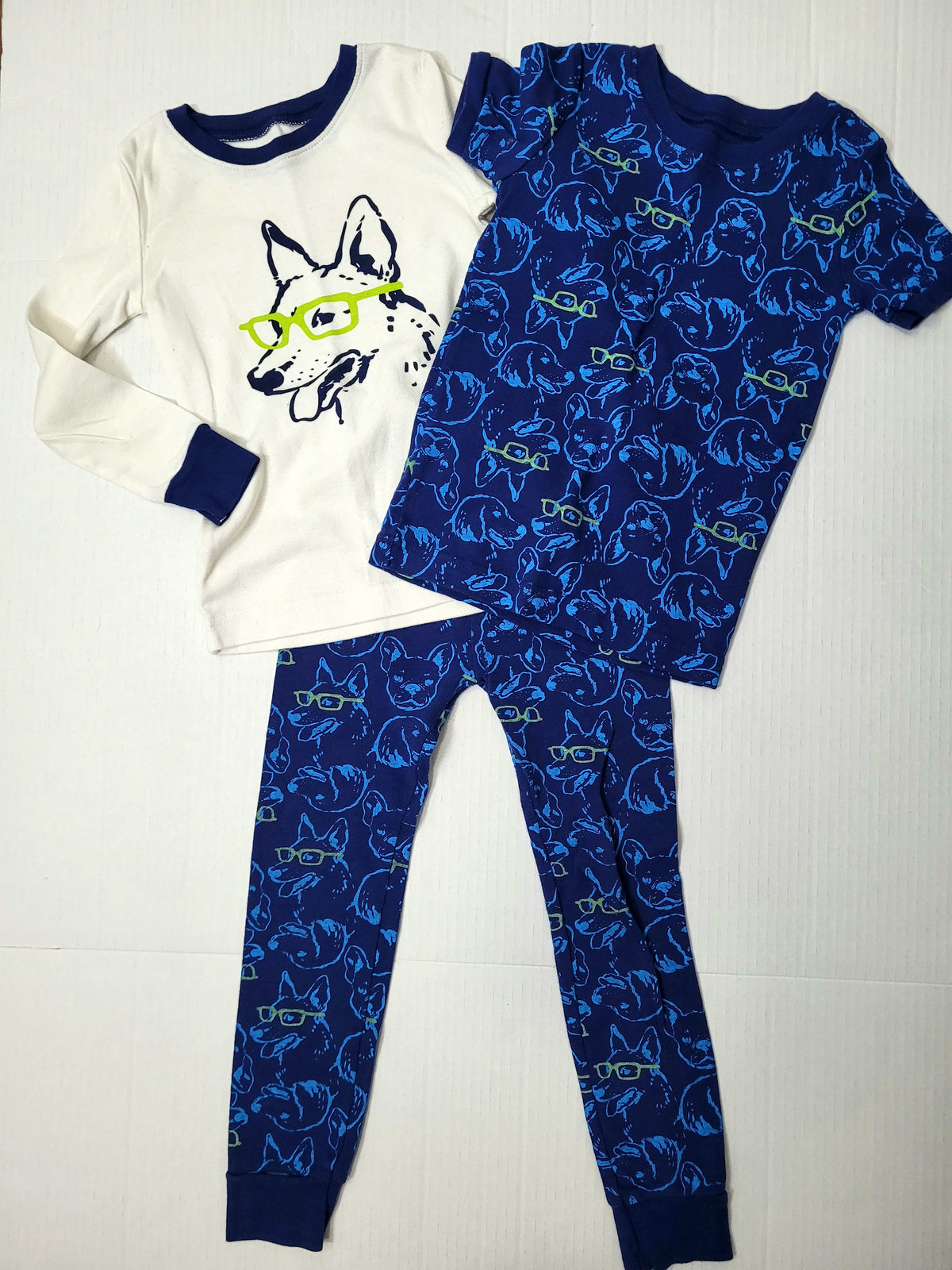 #164 Old Navy 3-Piece Dog Pajama Set Boys 5T