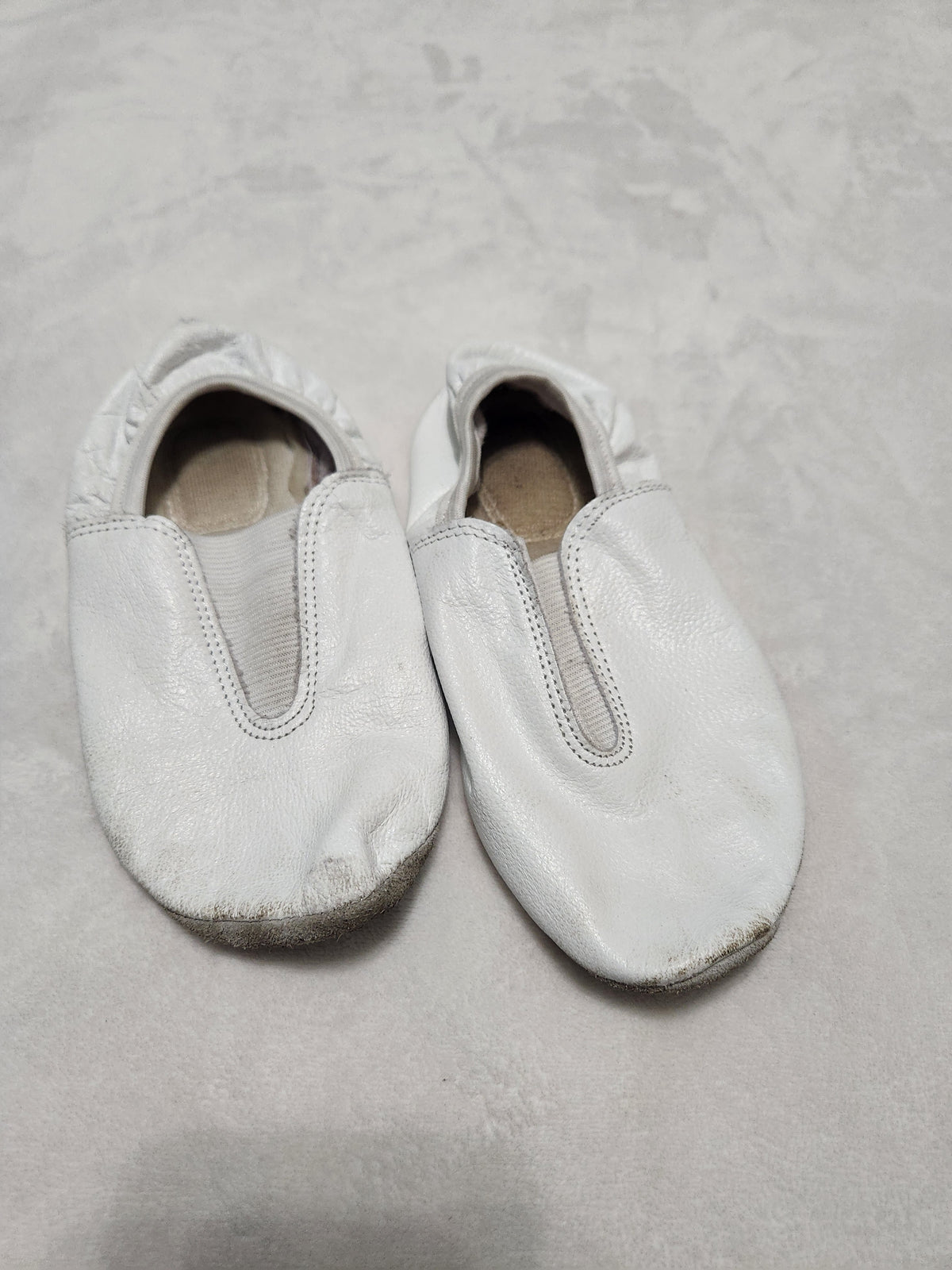 #167 Girl's Size 1 Trampoline Tumbling Gymnastics Shoes