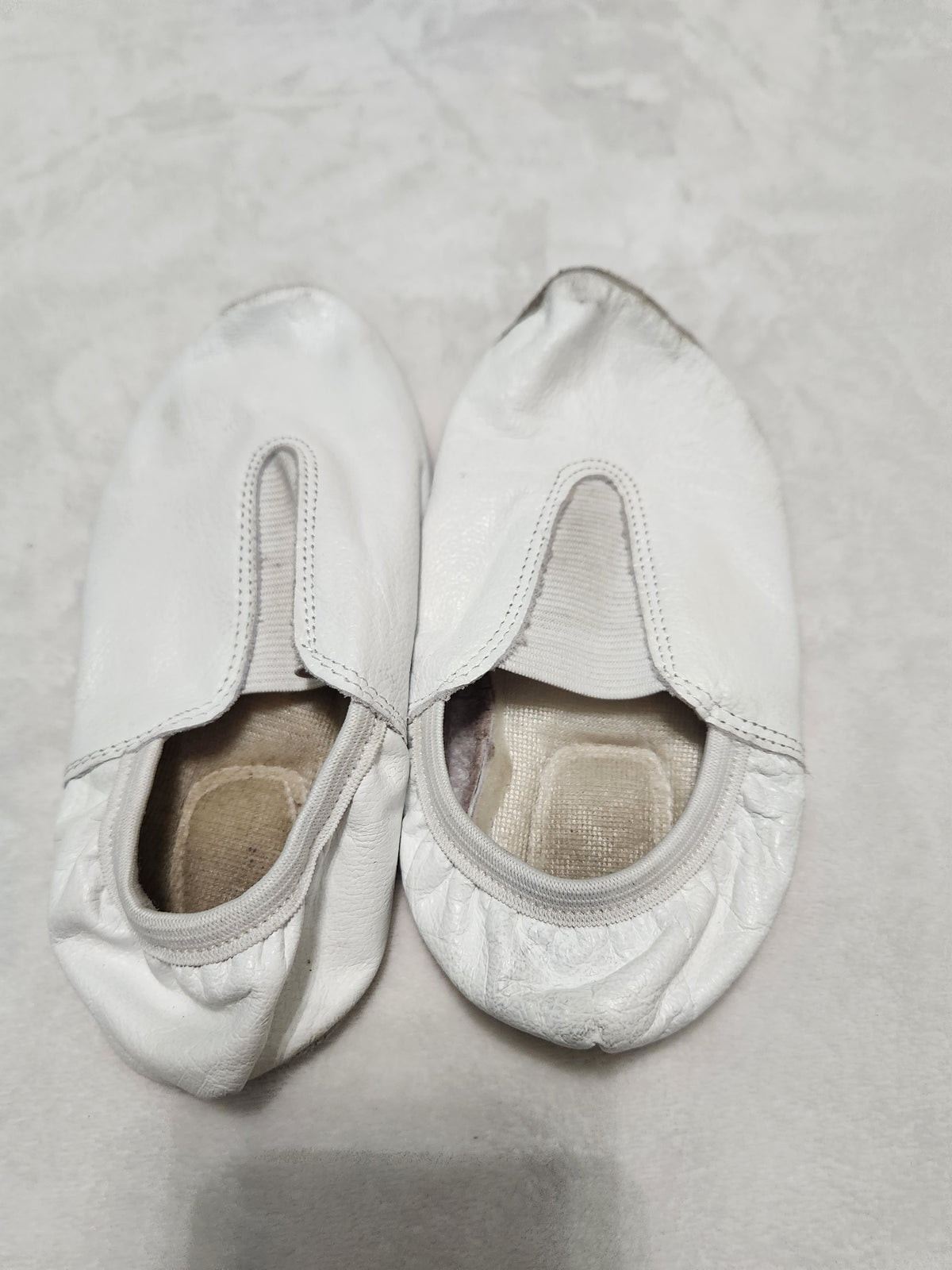 #167 Girl's Size 1 Trampoline Tumbling Gymnastics Shoes