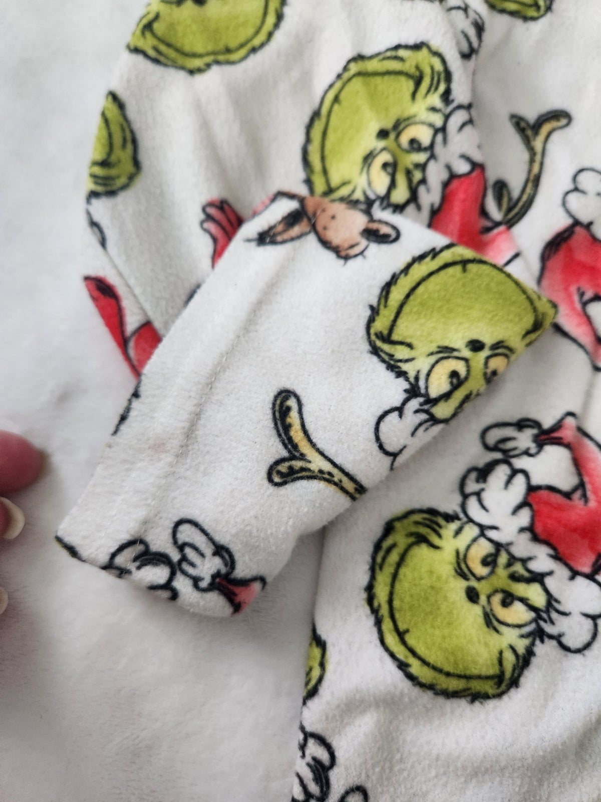 #167 Dr. Seuss The Grinch 4/5 Christmas Fleece Pajamas