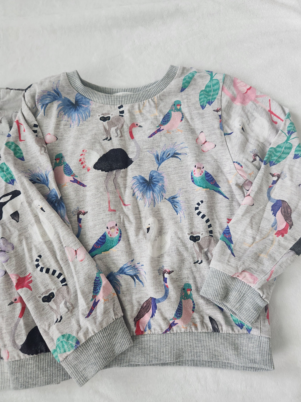 #167 H&M Kids Sz 4-6 Animal Print Long-Sleeve Thin Sweatshirt Tops