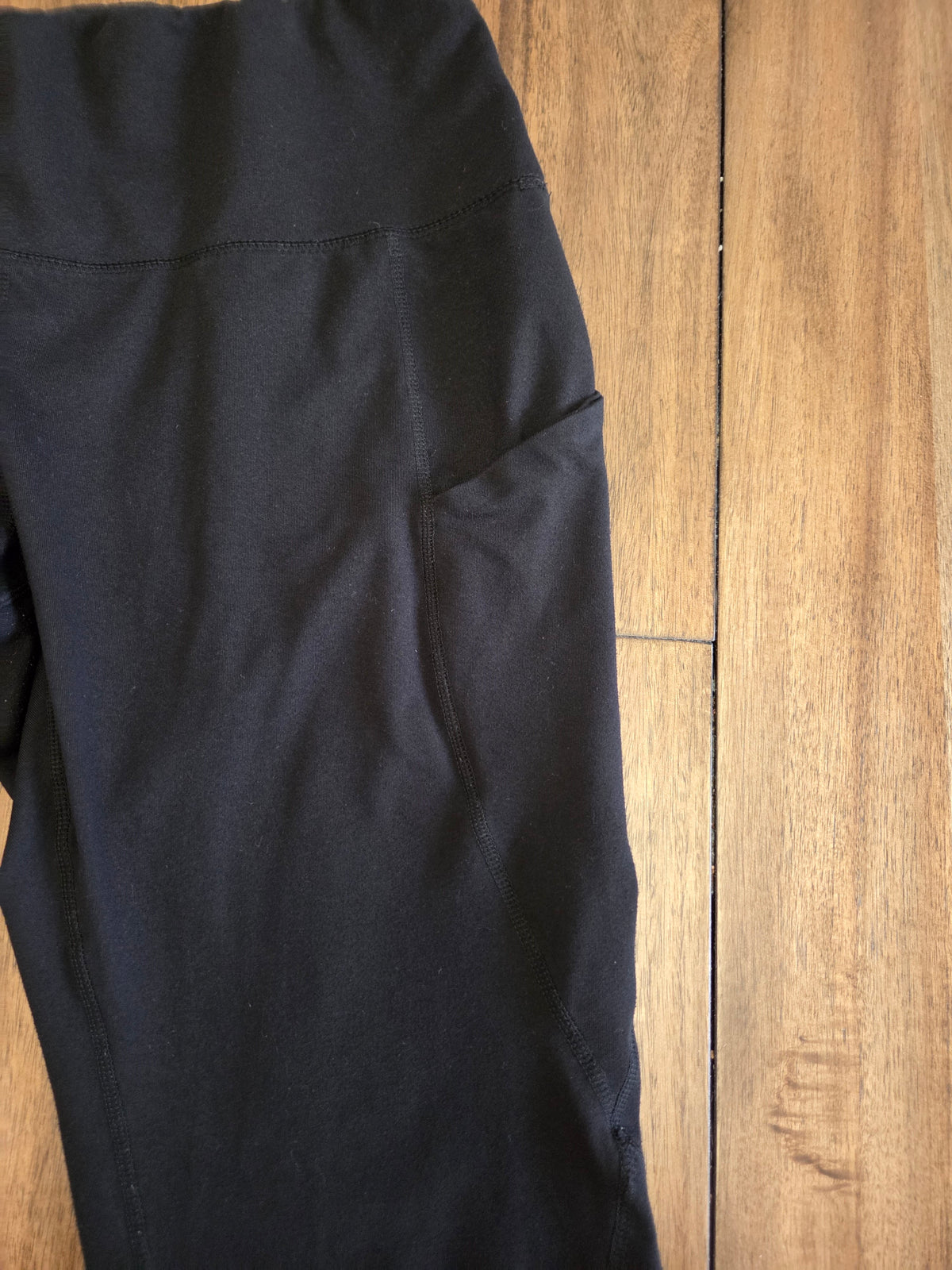 Seller 188 Women's XL Athletic pants size XL