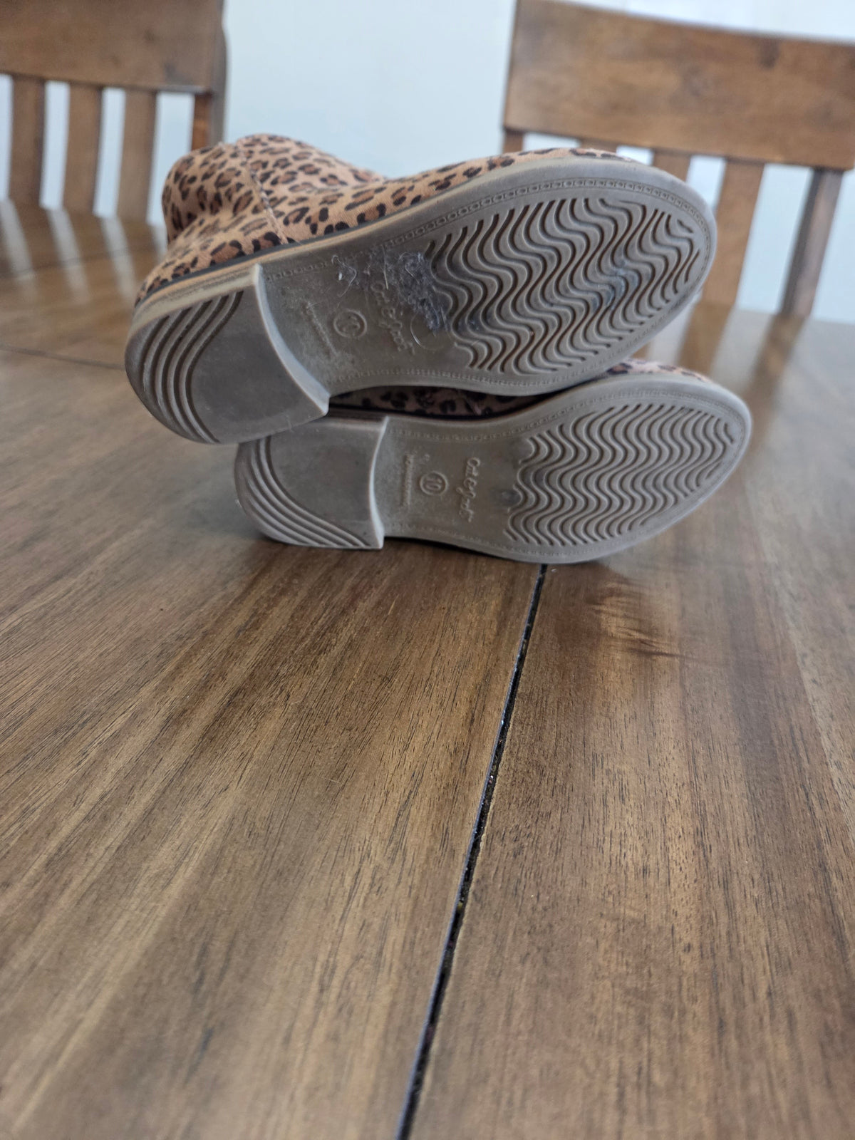 Seller 188 Girls cat and jack Leopard print ankle boots size 10