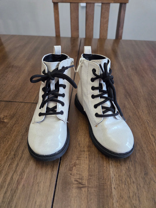 Seller 188 Girls Wonder Nation white sparkle boots size 10
