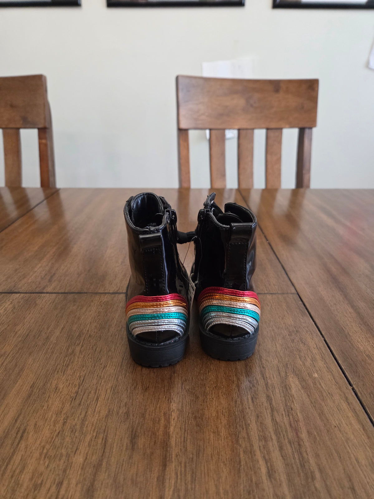 Seller 188 Girls black patent leather shoes size 9
