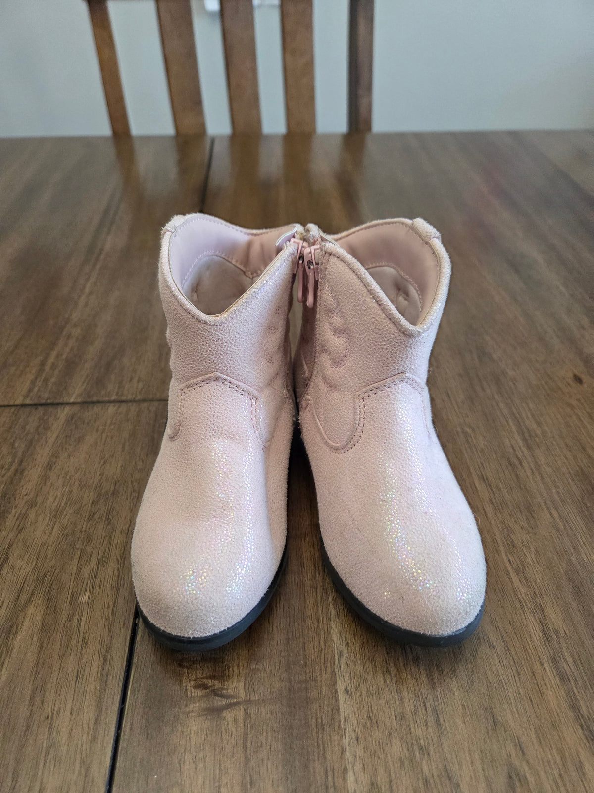 Seller 188 Girls cat and jack pink sparkle boots size 10