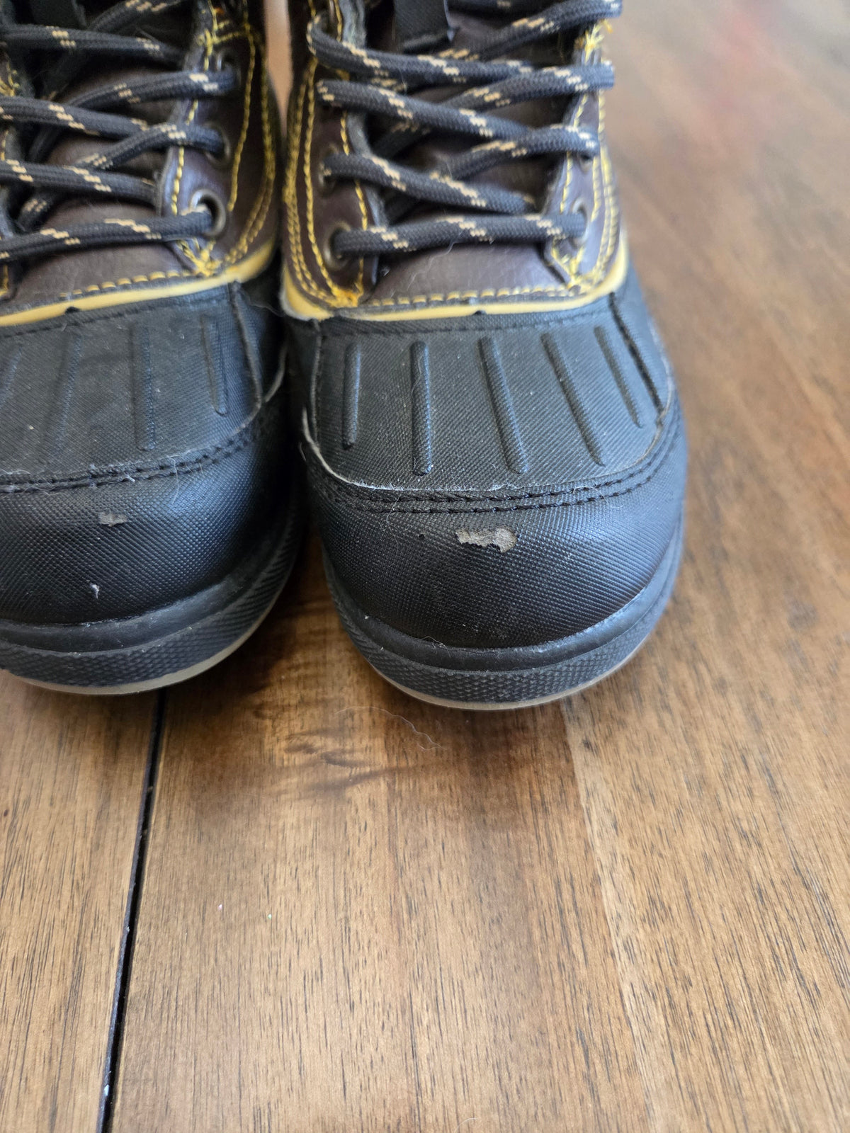 Seller 188 boys hiking boots size 12