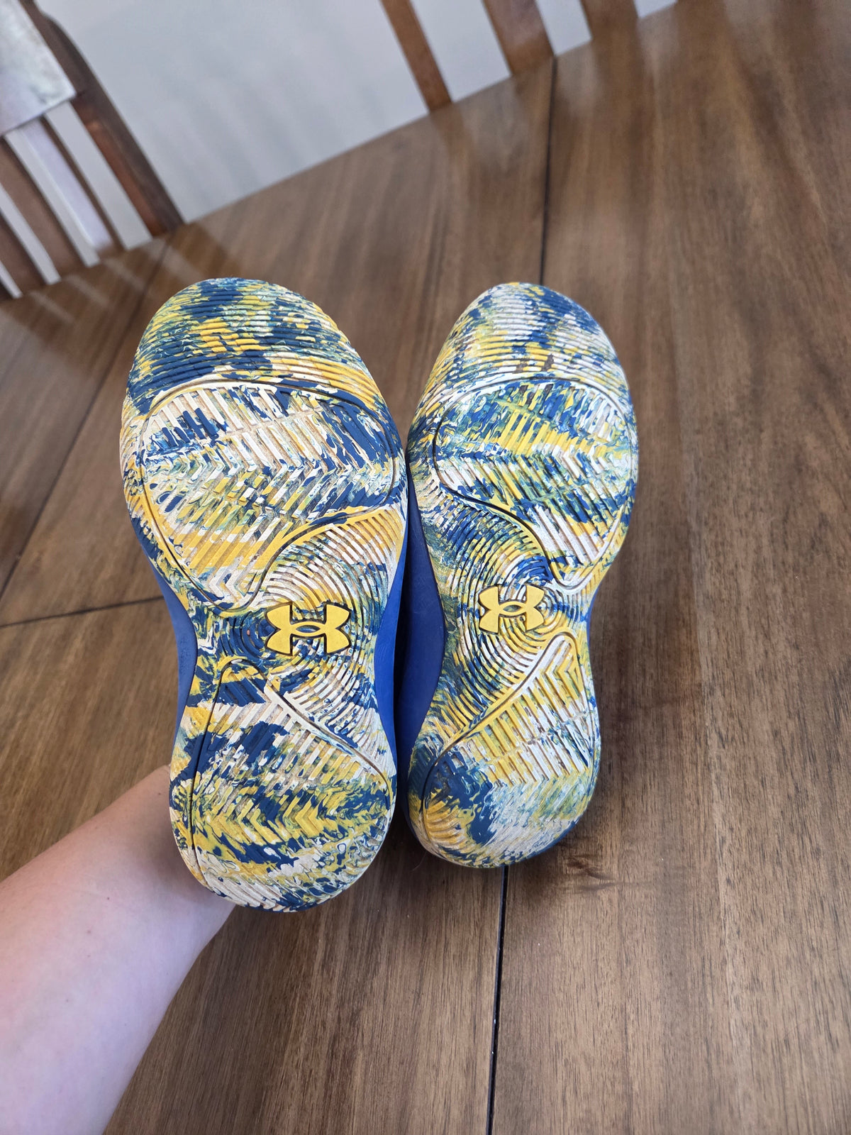 Seller 188 boys blue and yellow basketball shoes size 2