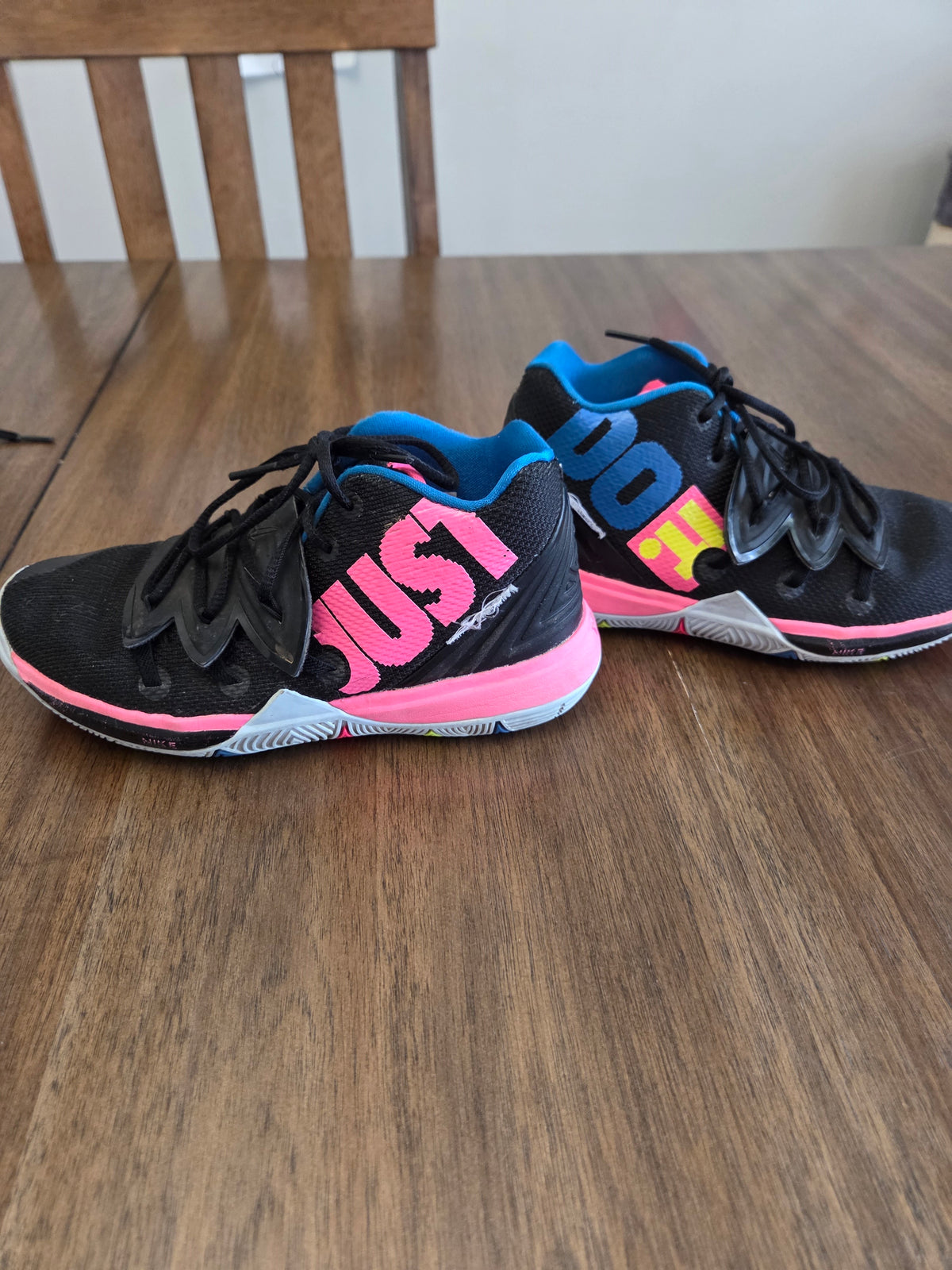 Seller 188 boys Kyrie Irving nike shoes size 1