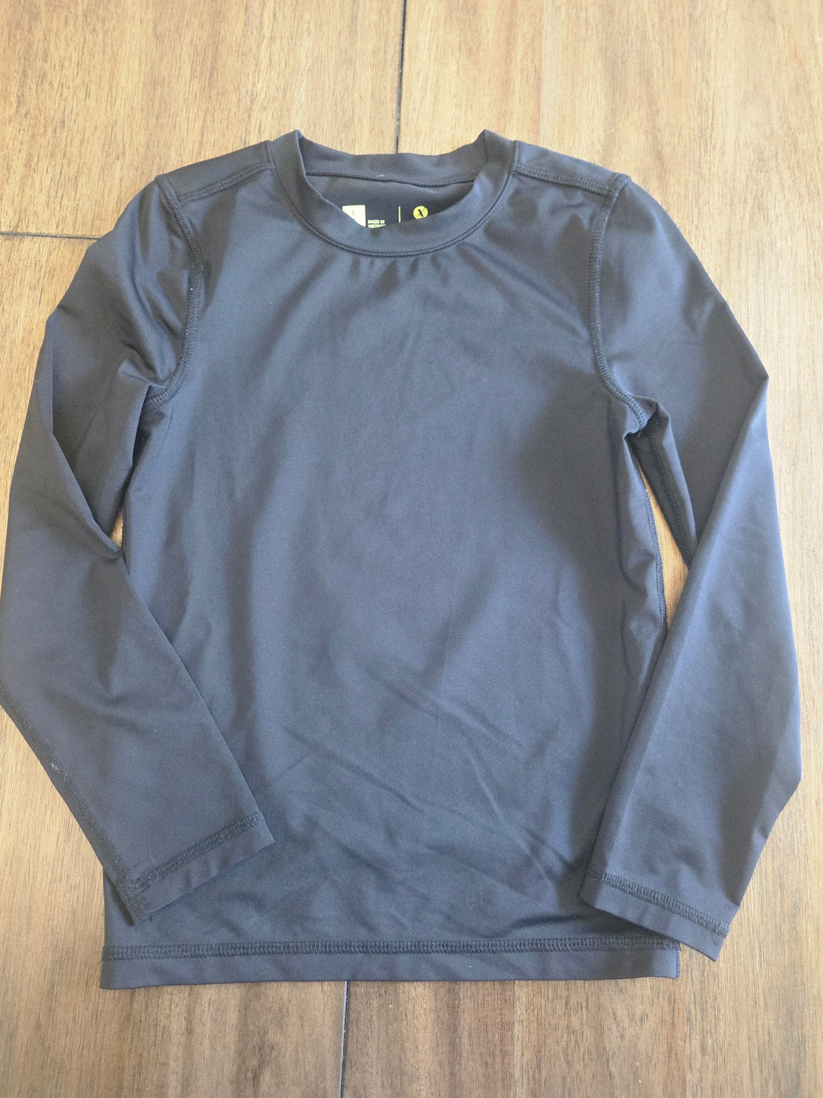 Seller 188 boys tops size 6/7