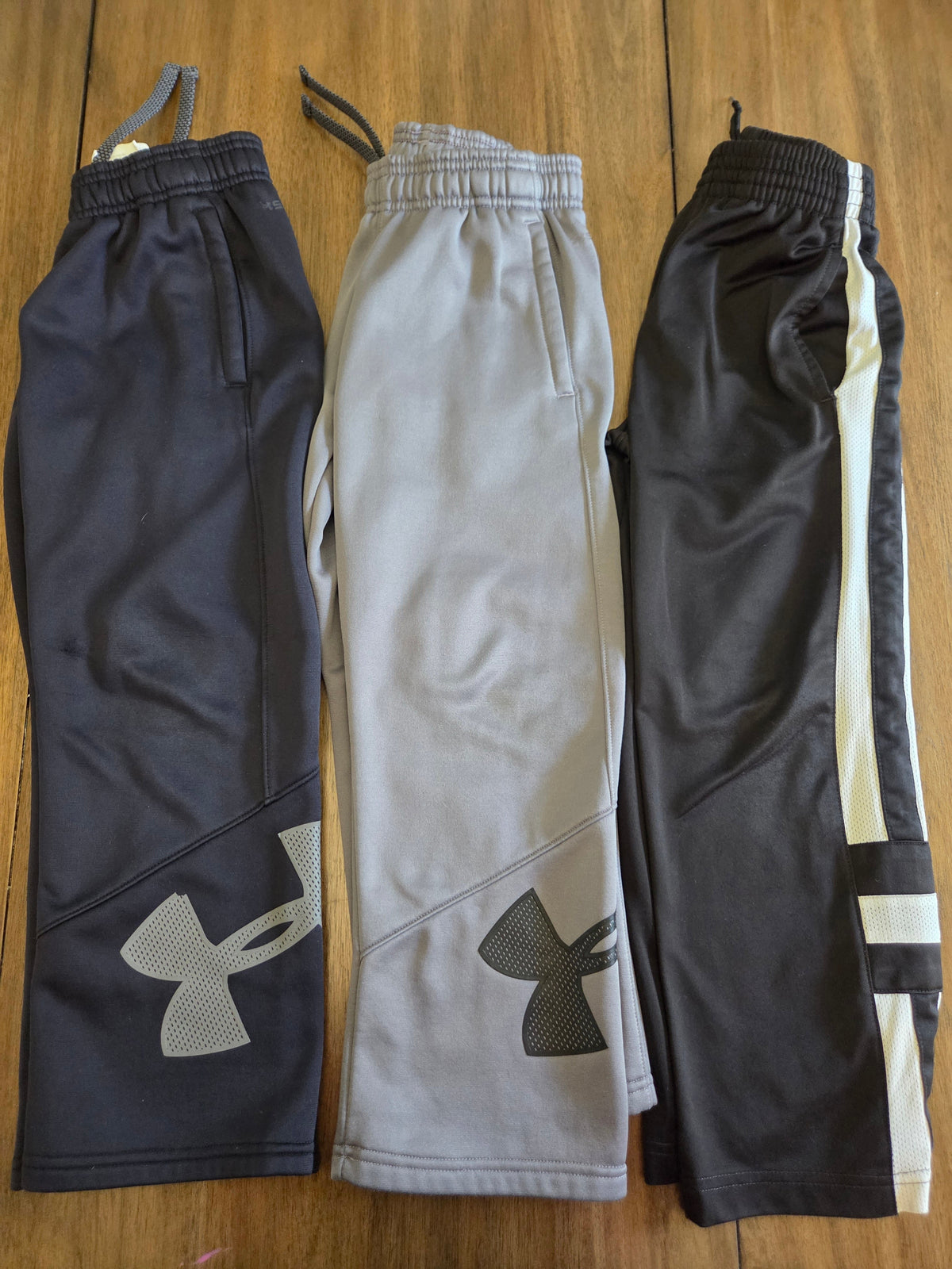 Seller 188 boys athletic pants size xsmall