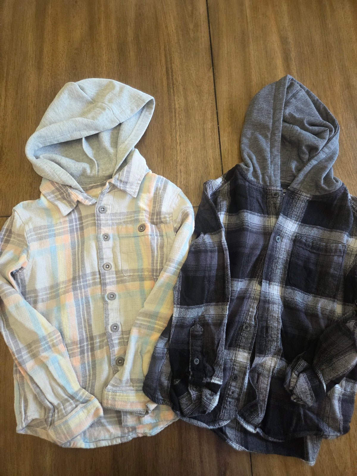 Seller 188 Boys flannel hoodies size 6/7