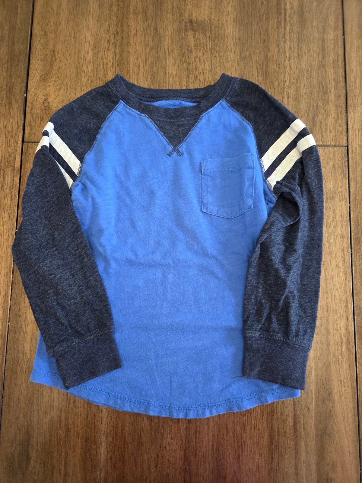 Seller 188 boys Tea and Jumping beans shirts size 7