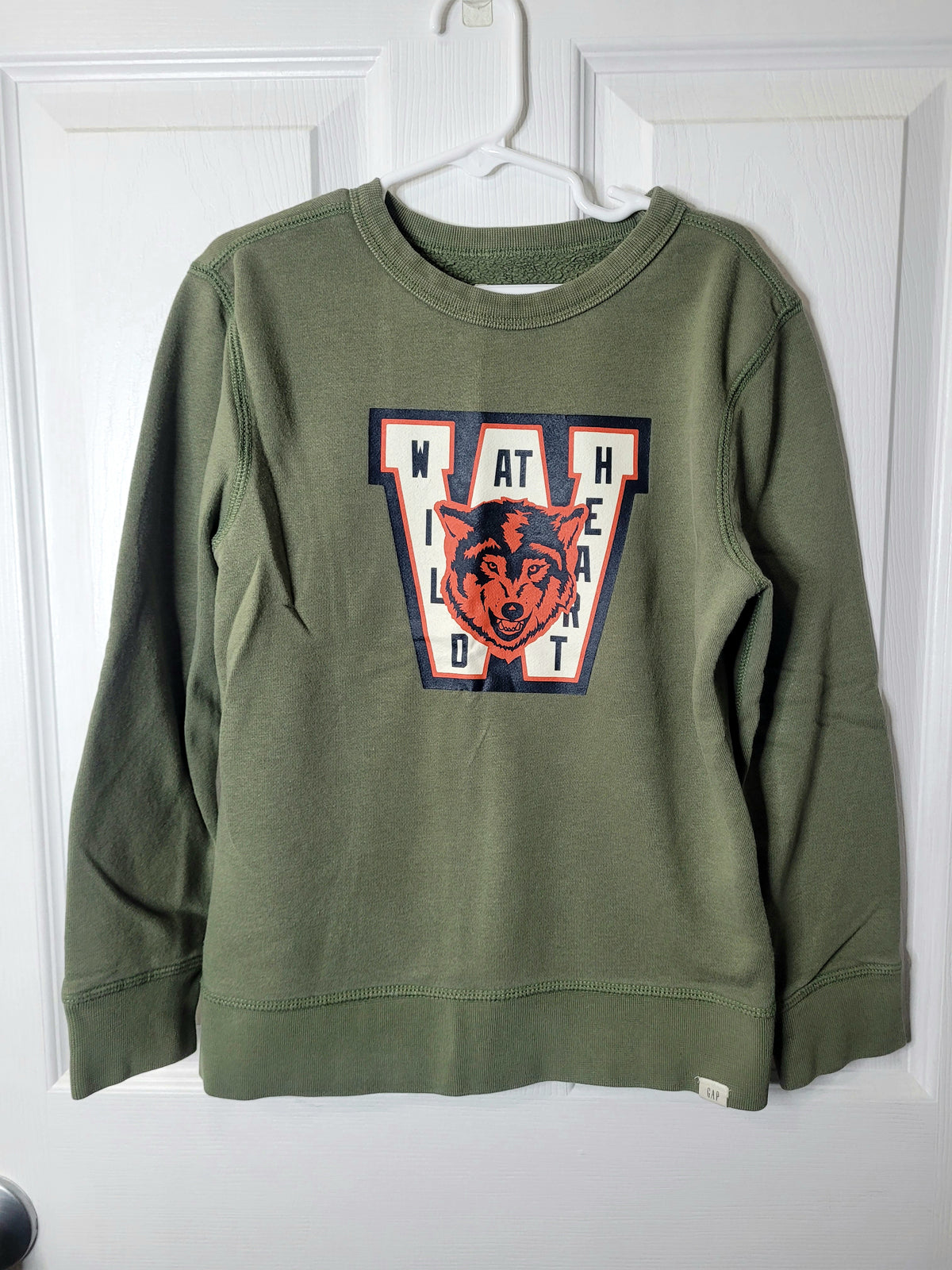 #164 Gap Wild At Heart Wolf Crewneck Boys S (6-7)