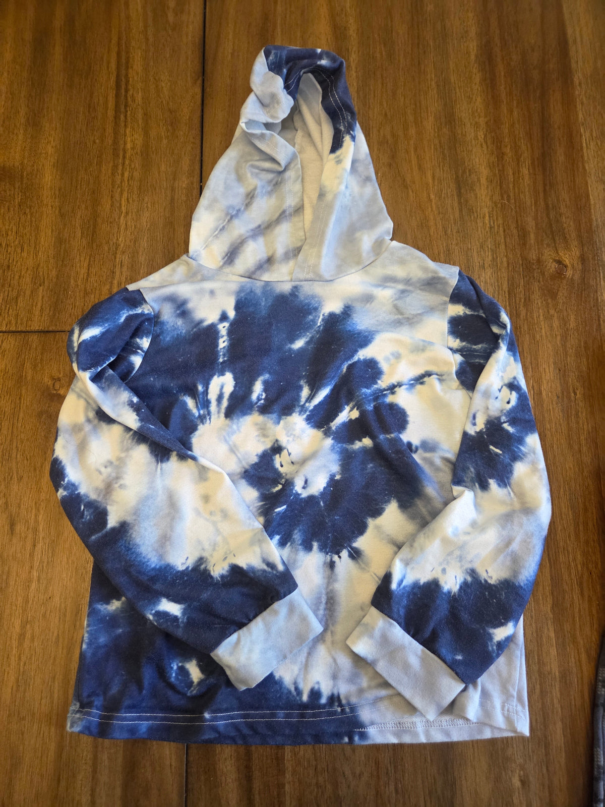 Seller 188 Boys xersion and blue hoodie size 7