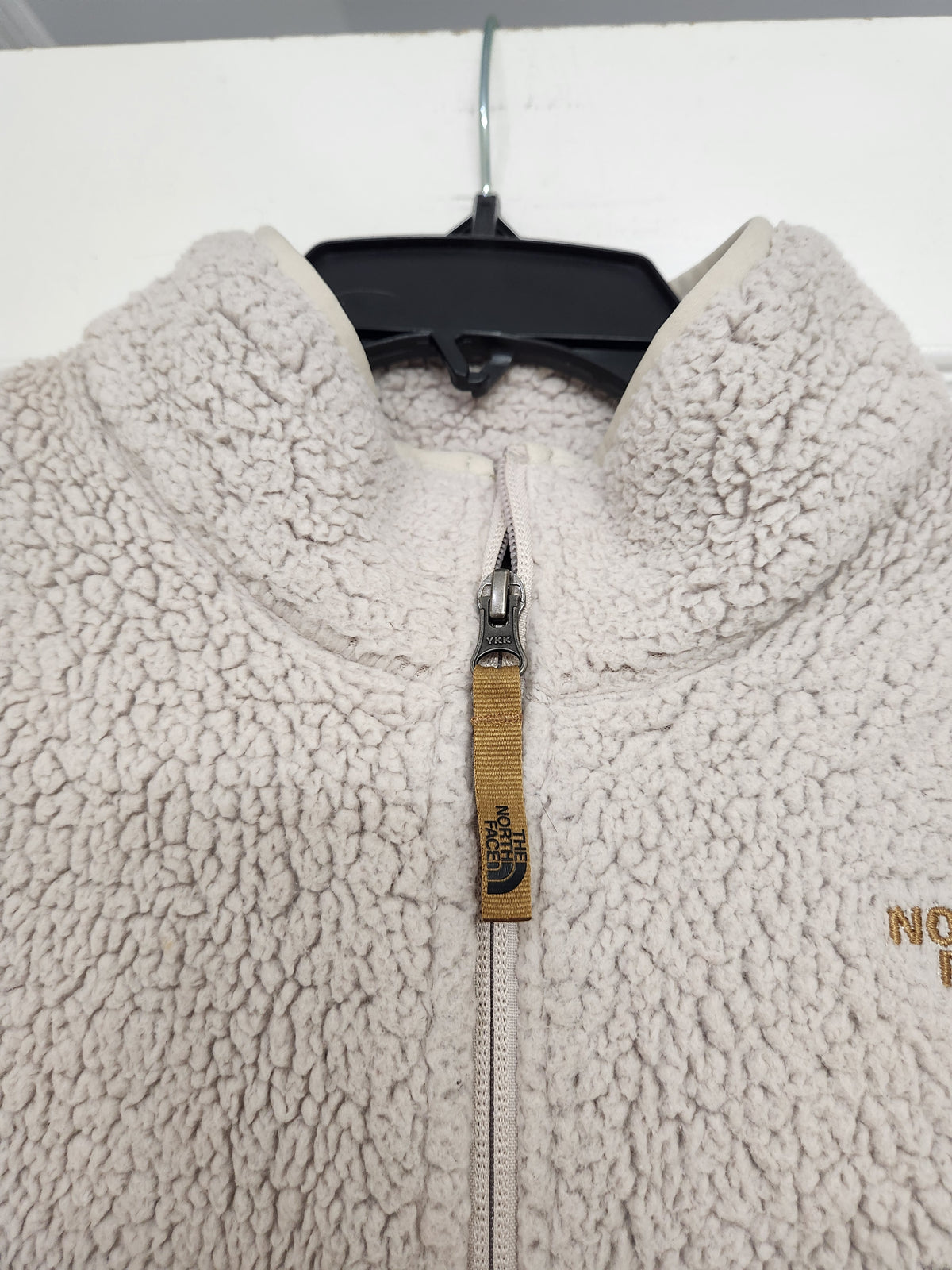 #167 The North Face Boys 18/20 Fuzzy Fleece Zip Up Jacket