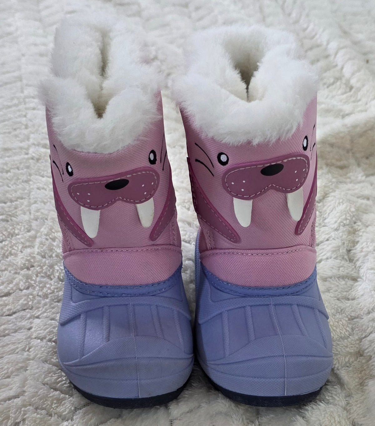 #190 Girls 5 Toddler Themolite Pink and Blue Walrus Snowboods (1 of 2)