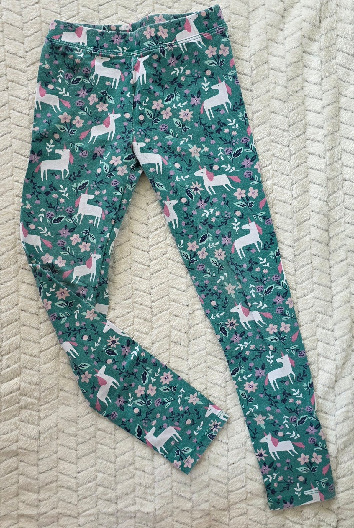 #190 Girls 8 Crewcuts Multi Gray Rainbow Stripe Leggings and Multi Green Unicorn Floral Leggings