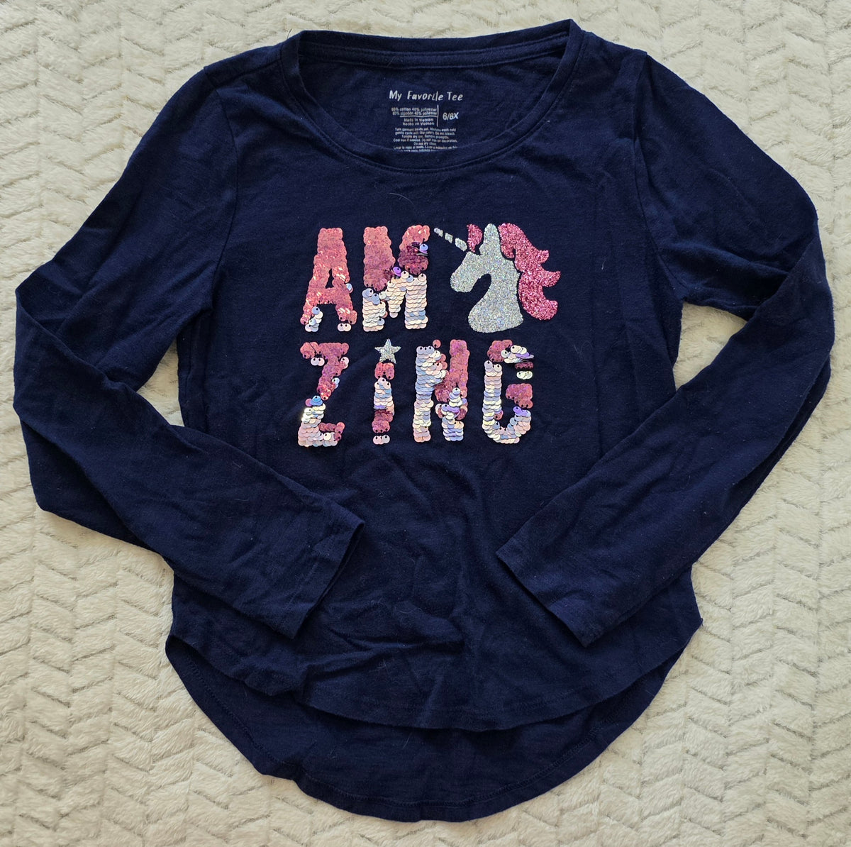 #190 Girls 6/6X My Favorite Tee Navy Unicorn Sequin Long Sleeve