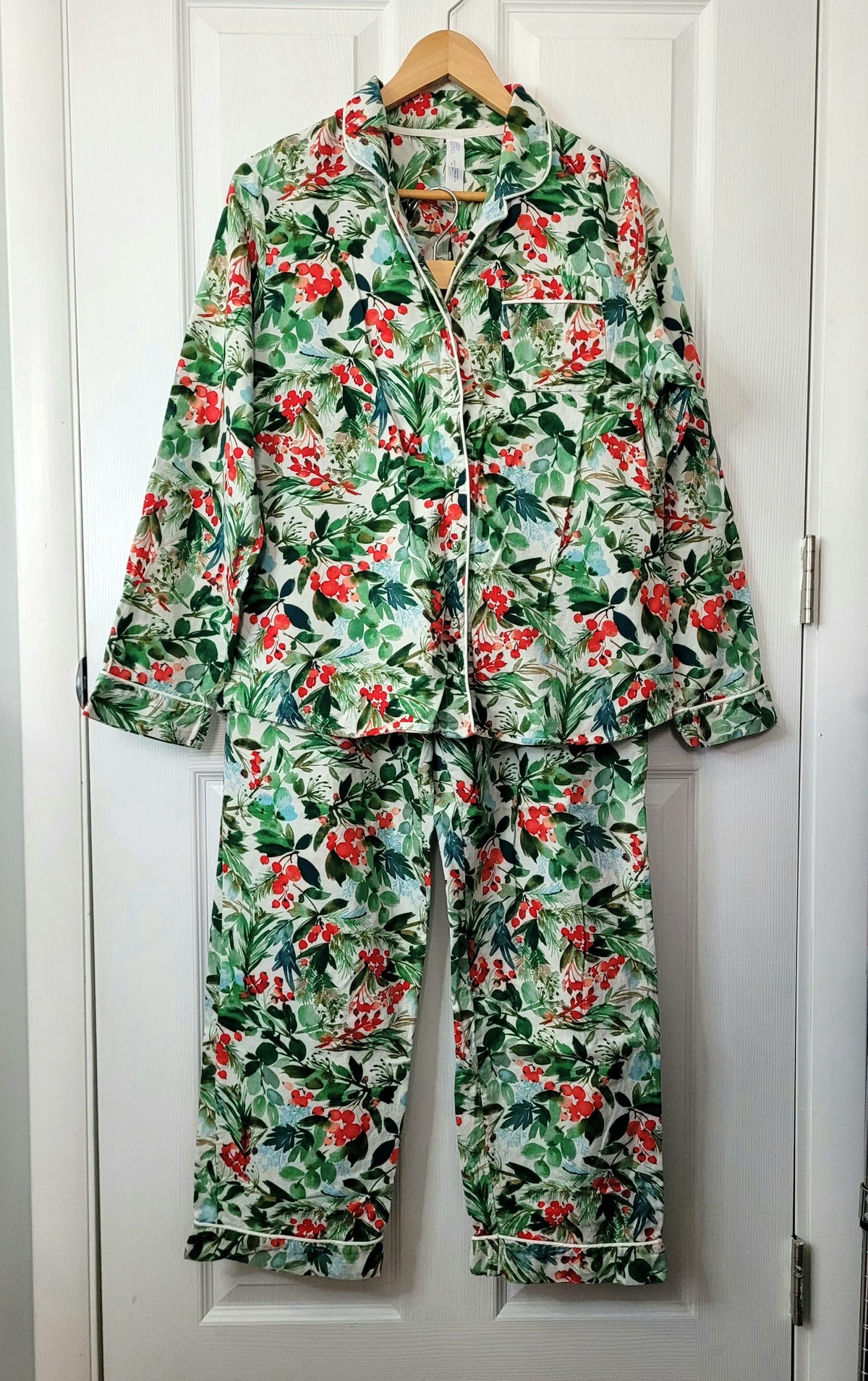 #164 Stars Above Flannel Winter Berries Pajamas Women M