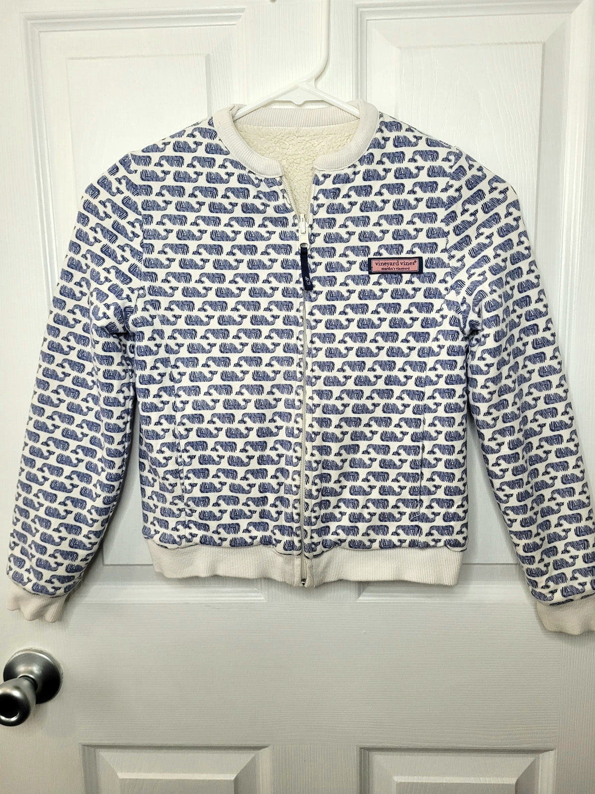 #164 Vineyard Vines Reversible Sherpa/Whale Print Jacket Girls 7