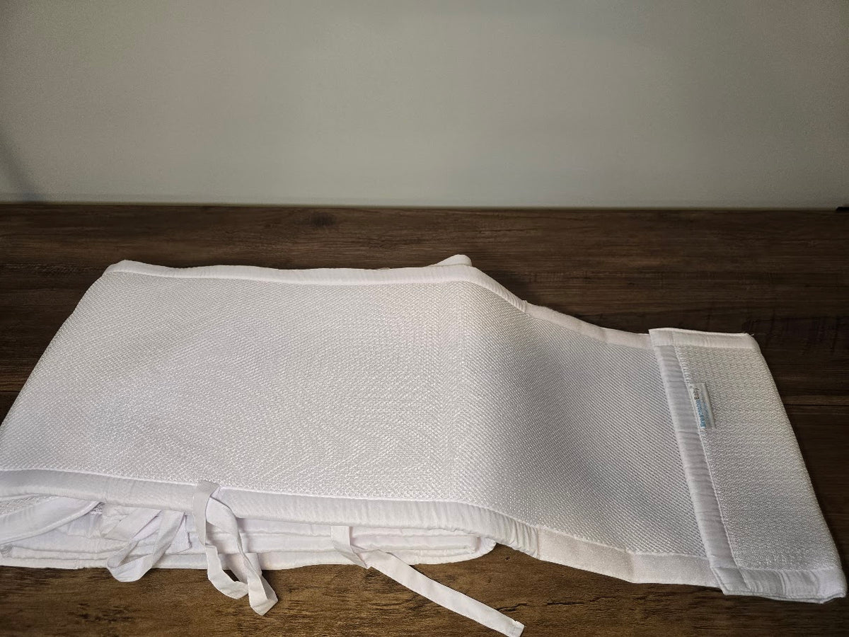 #131 Breatheable Baby Mesh Crib Liner in White