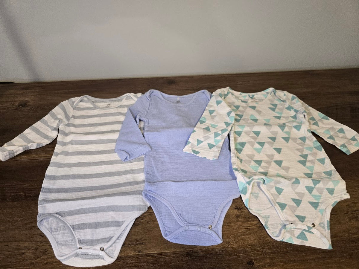 #131 Set of 3 Aden & Anais muslin long sleeve onesies sz 9-12M