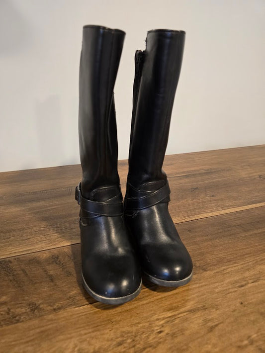 #131 girls black riding boots sz 11