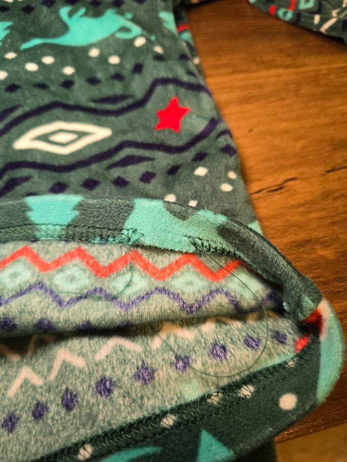 #131 Cat & Jack Christmas dino pjs sz 2T