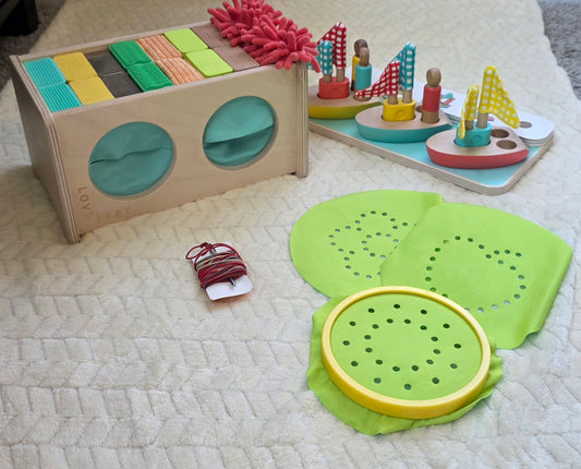 #190 Lovevery Analyst Play Kit – Partial Set (Sensory Box + Boats + Sewing Kit)