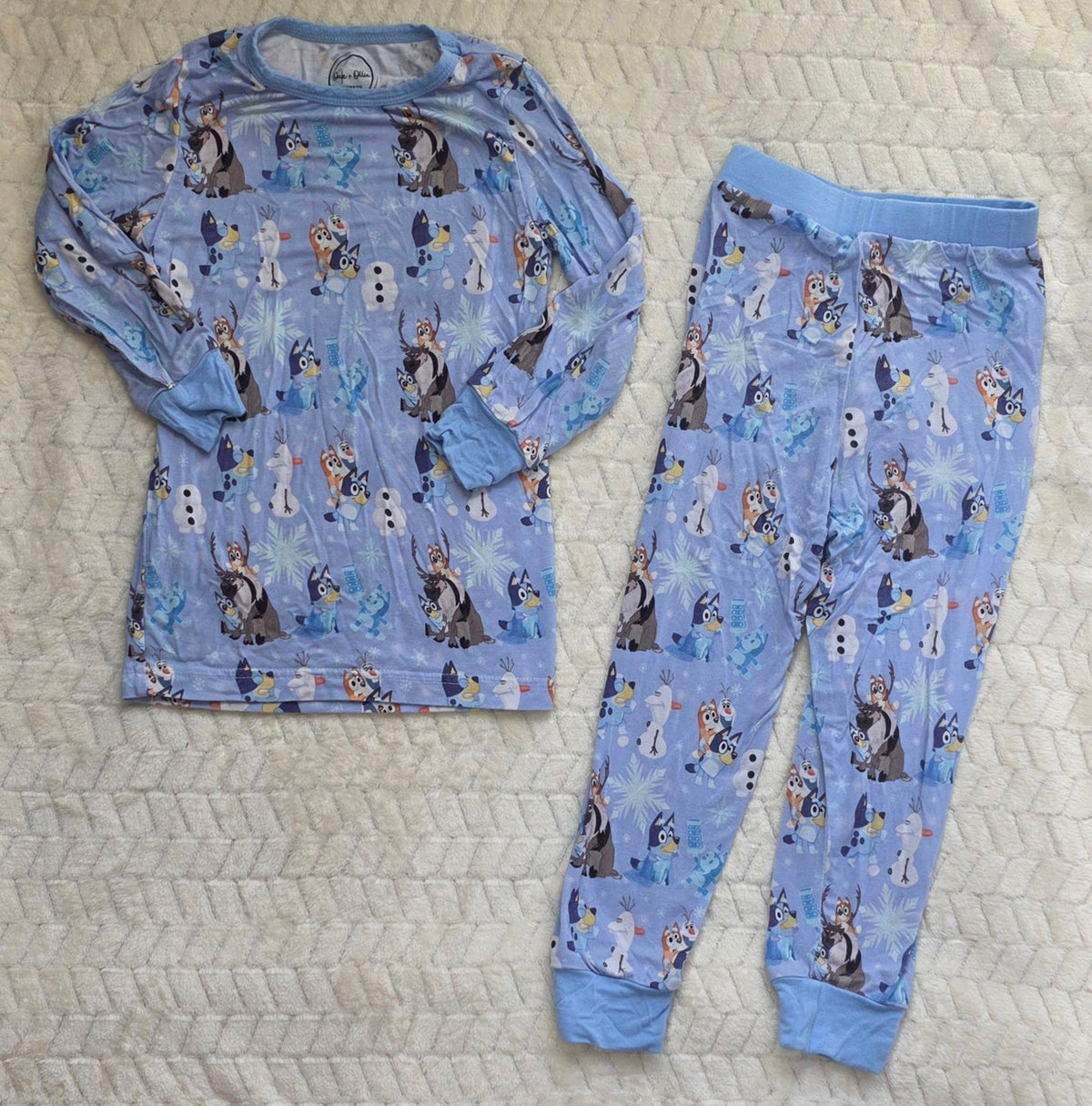 #190 Girls 3T Oak & Ollie Frozen/Bluey Crossover Bamboo Pajamas (1 of 2)