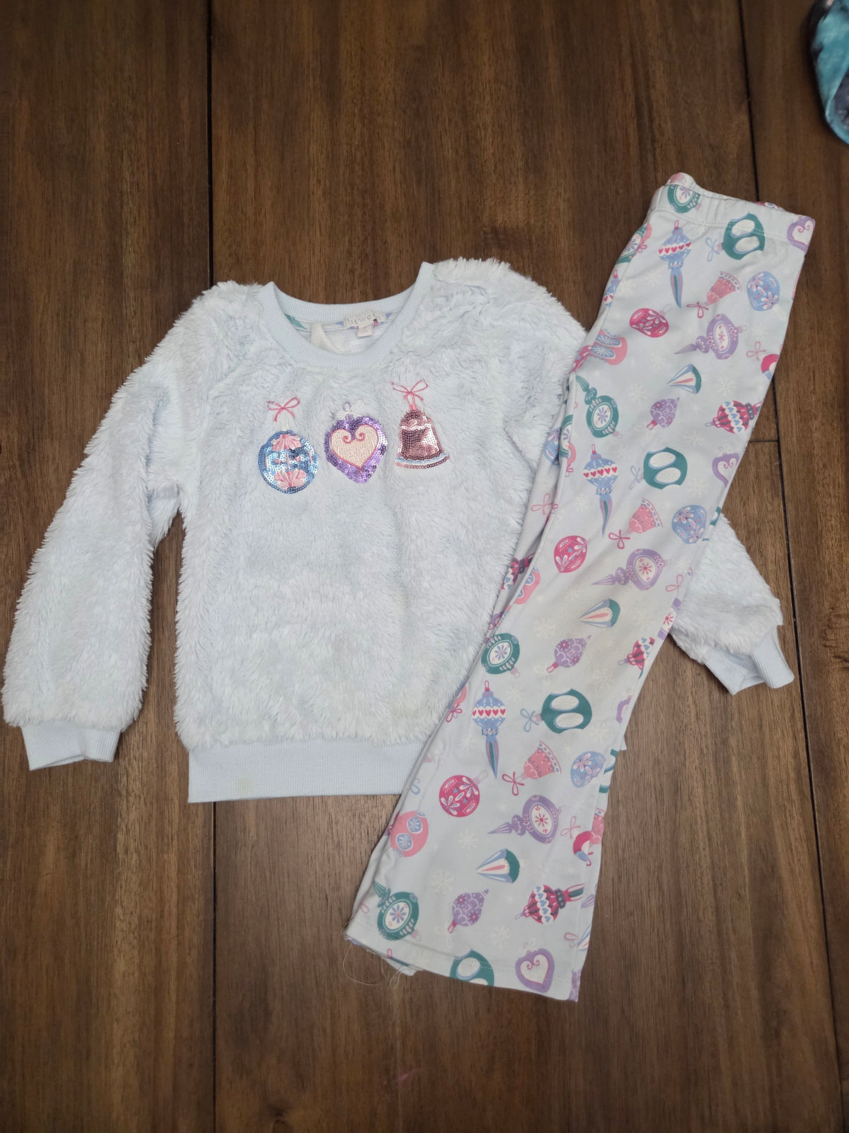 Seller 188 girls outfits size 6