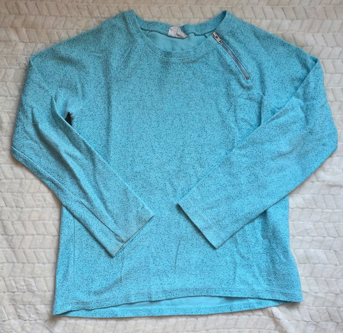 #190 Girls XL (14) Crazy 8 Blue Sweater w/ Shoulder Zipper Accent