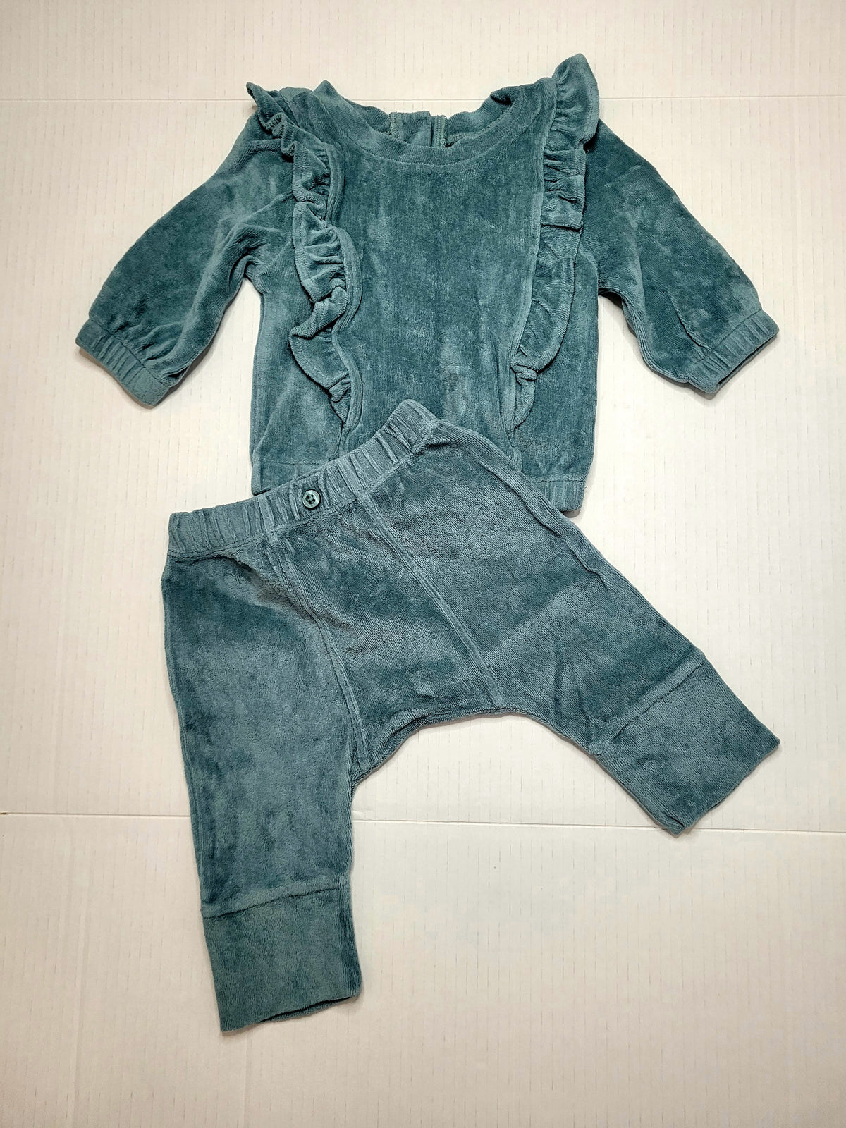 #164 Kate Quinn Velour Ruffle Top and Pants Set Girls 3-6M