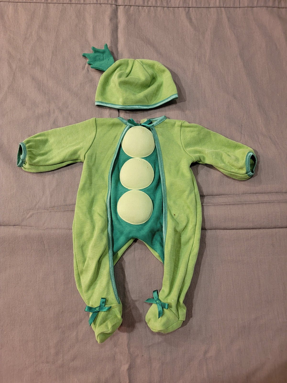 Seller #18 American Girl Bitty Baby Pea Pod Costume