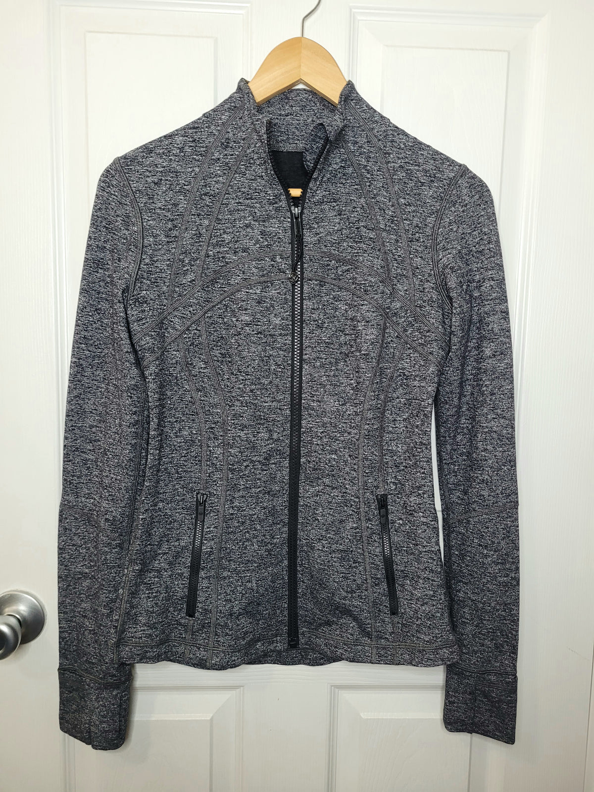 #164 Lululemon Heathered Black Define Jacket Women 6
