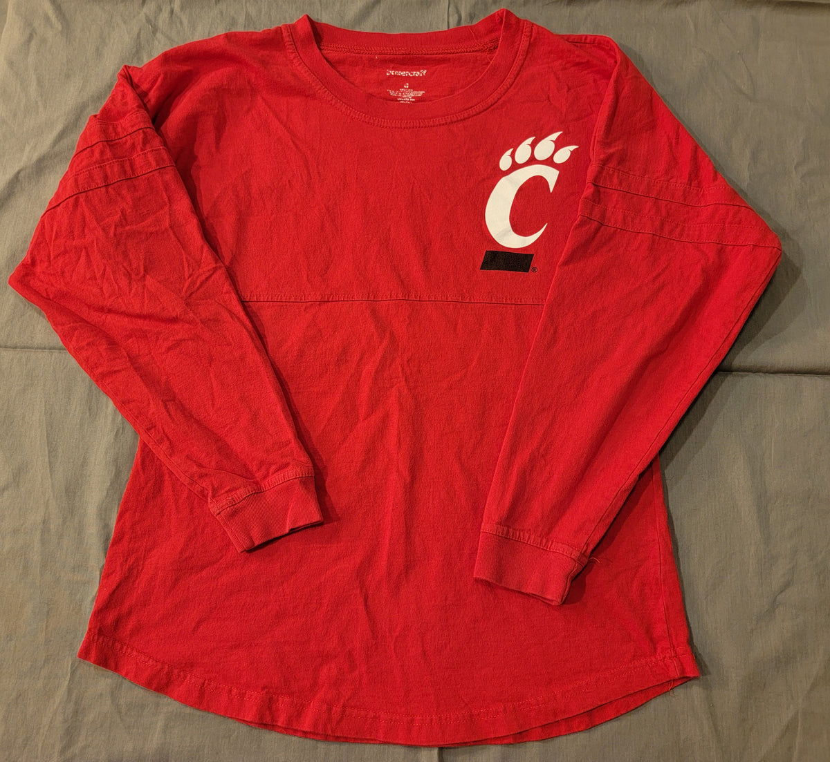 Seller #18 Cincinnati Bearcats Long Sleeve Women's Shirt Size Small S