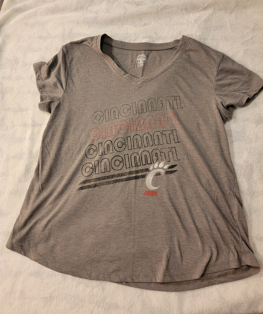 Seller #18 Women's Cincinnati Bearcats Short Sleeve T-Shirt Size Large L