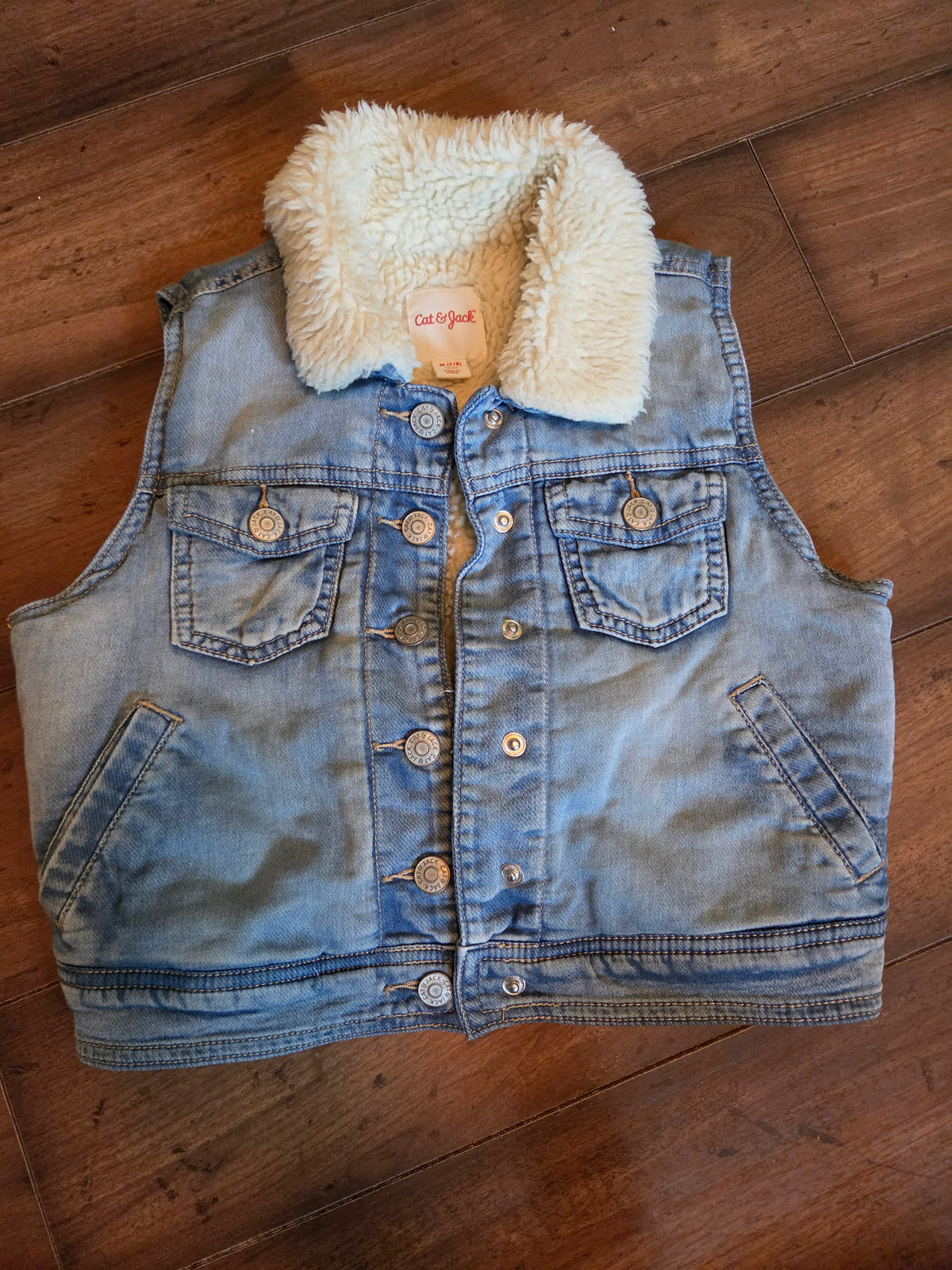 Seller #57 Girls fleece lines denim vest size M (7/8)