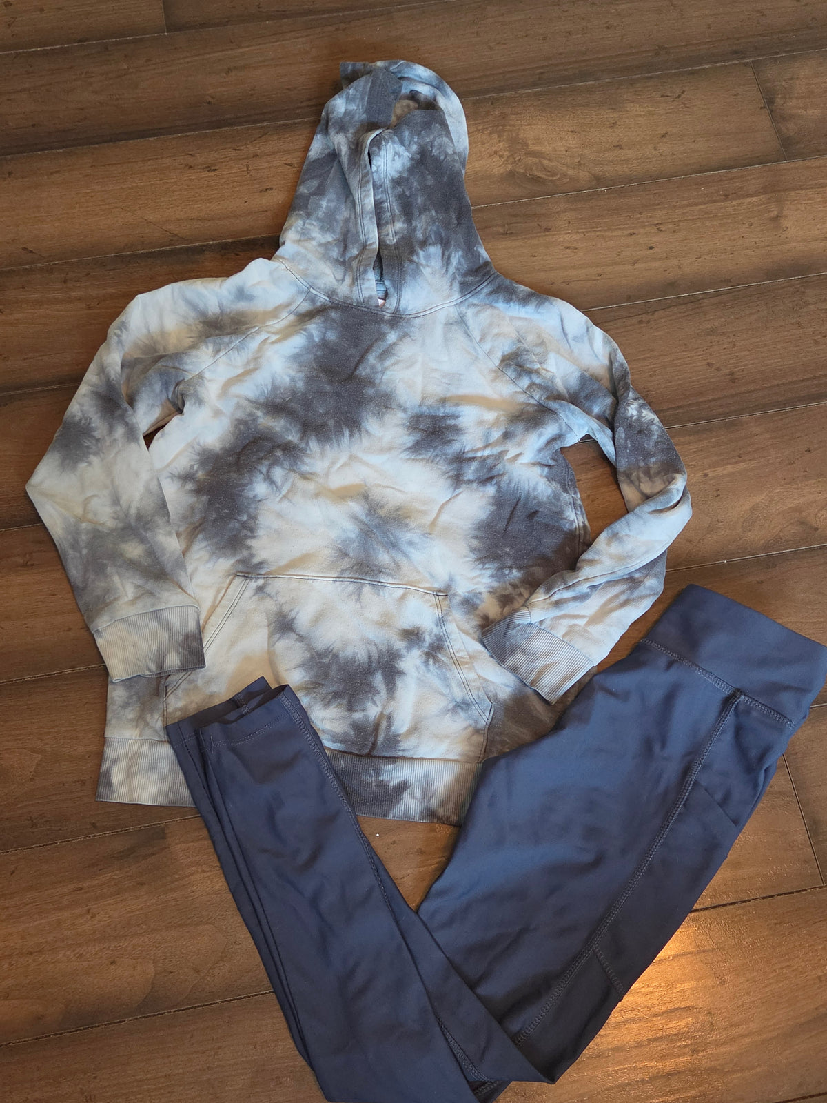 Seller #57 Girls Medium hoodie and leggings