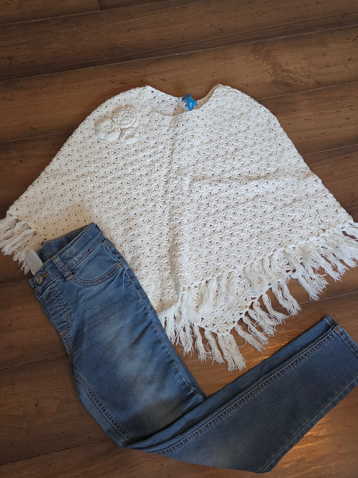 Seller #57 Girls Medium (7/8) poncho outfit