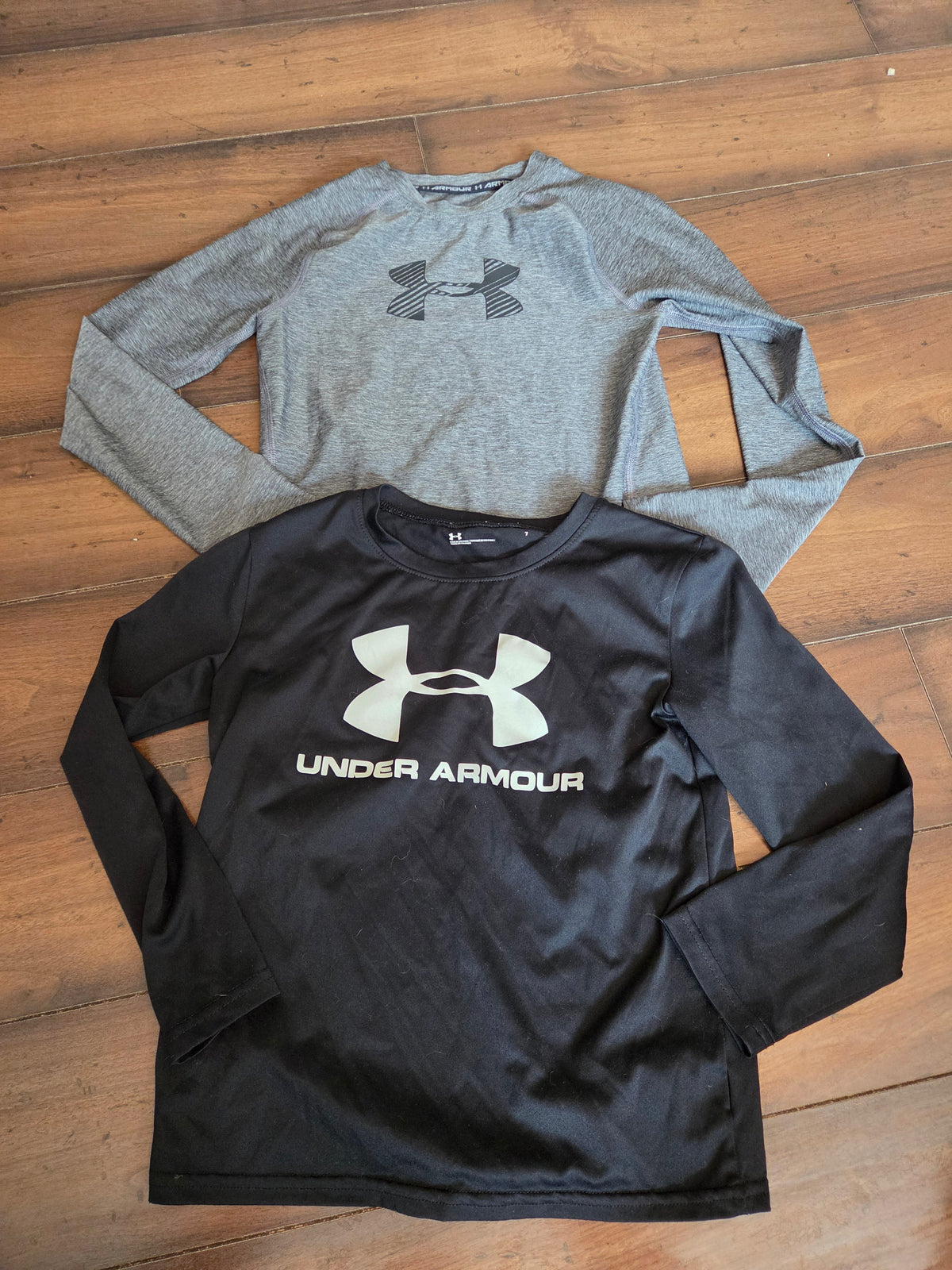 Seller #57 Youth Medium Under Armour Shirts (2)