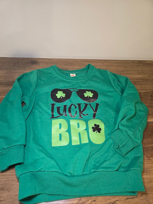 #131 St. Patrick's Day boys sweatshirt sz 110 (4-5)