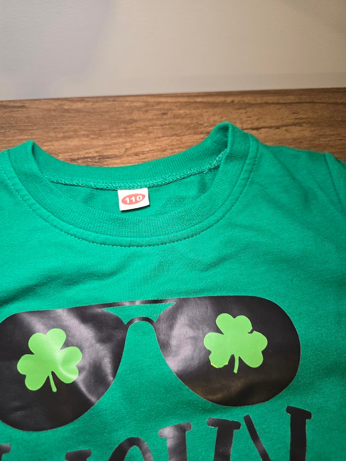 #131 St. Patrick's Day boys sweatshirt sz 110 (4-5)
