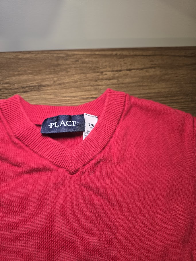 #131 Boys Children's Place red v-neck sweater sz 5 - 6