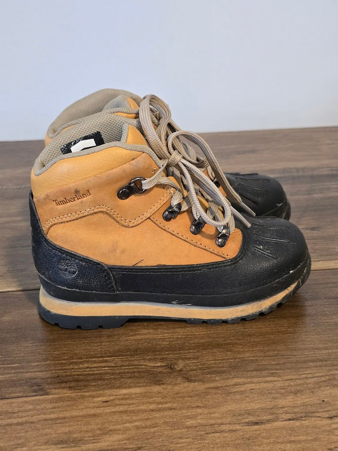 #131 Boys Timberland Boots sz 11