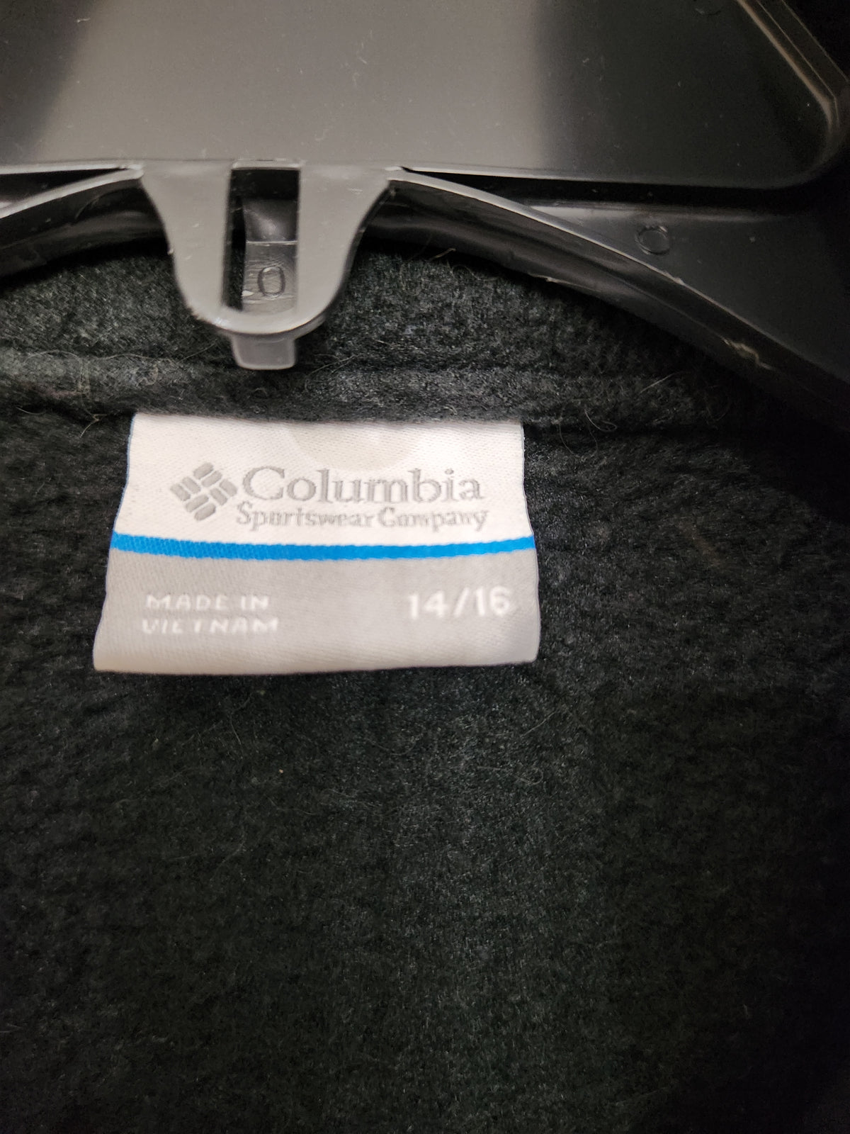 #167 Columbia Youth 14-16 Black Fleece Jacket